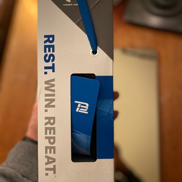 UA athleterecovery sleepwear TB12 women’s top sz S - Picture 6 of 6